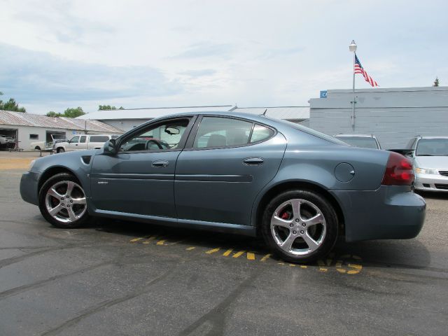 Pontiac Grand Prix 2007 photo 3