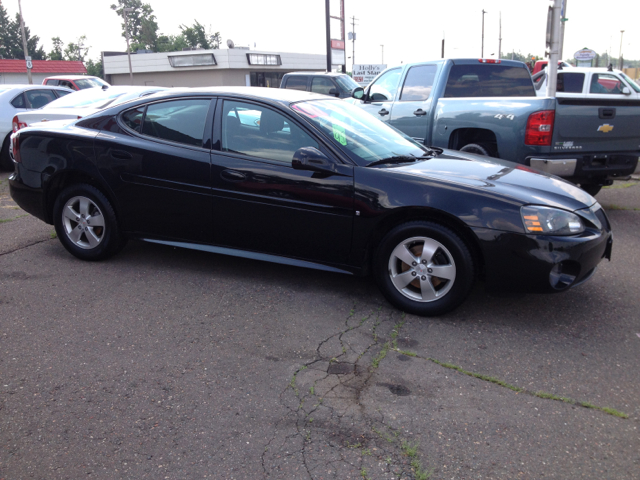 Pontiac Grand Prix 2007 photo 2