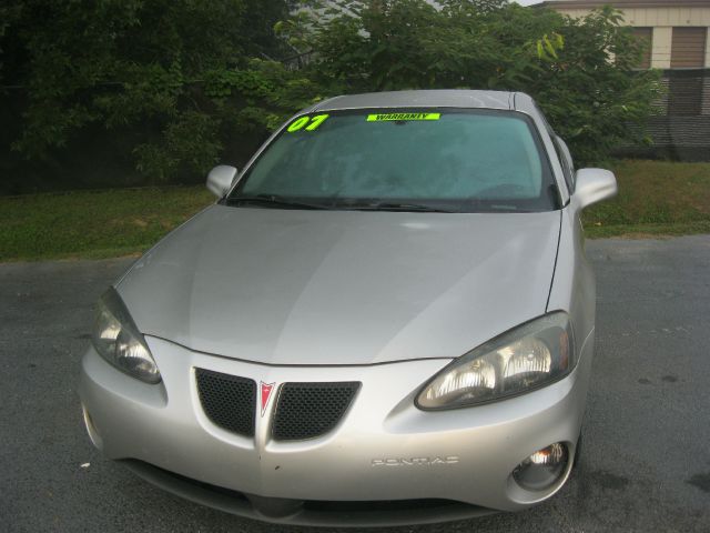 Pontiac Grand Prix 2007 photo 3