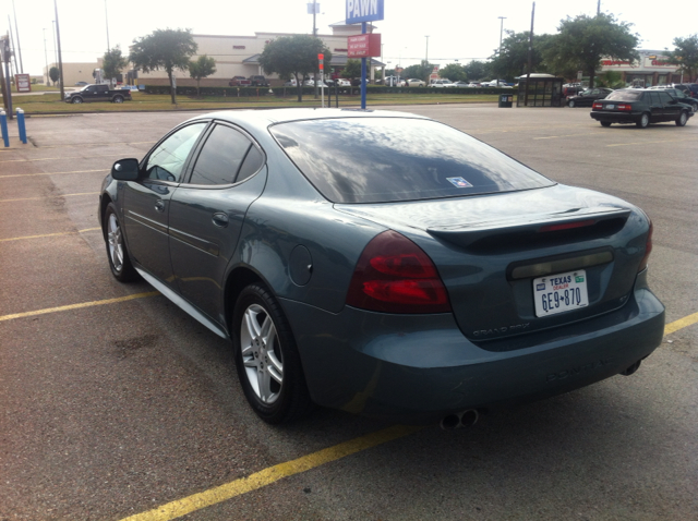 Pontiac Grand Prix XUV SLE 4WD Sedan