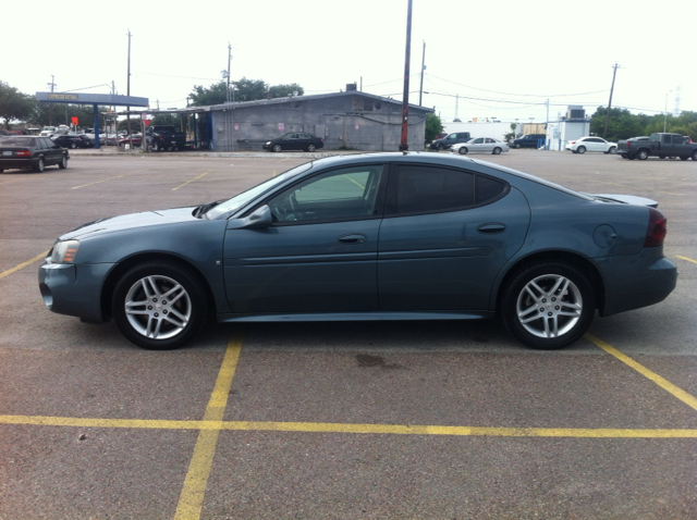 Pontiac Grand Prix 2007 photo 1