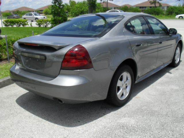 Pontiac Grand Prix 2007 photo 1