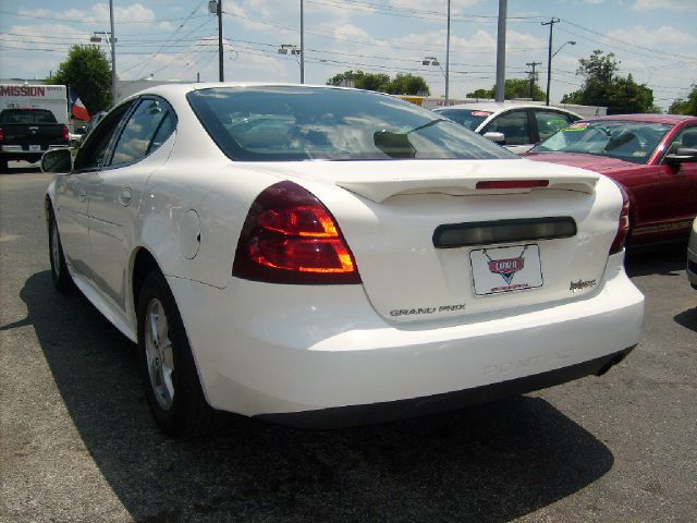 Pontiac Grand Prix 2007 photo 1