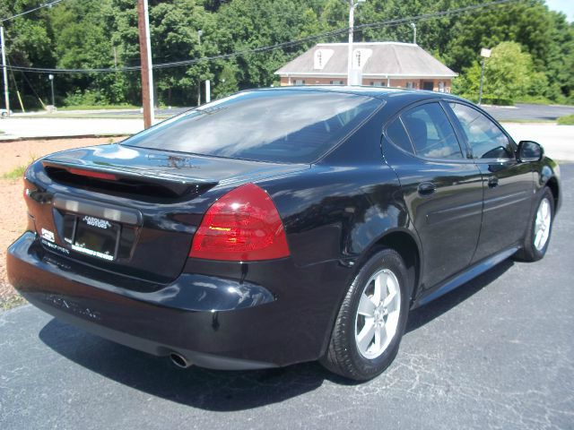 Pontiac Grand Prix 2007 photo 1