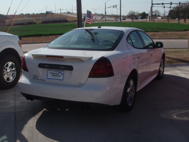 Pontiac Grand Prix 2007 photo 3