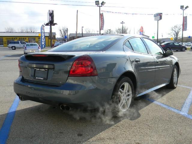 Pontiac Grand Prix 2007 photo 3