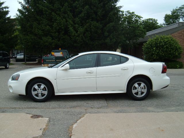 Pontiac Grand Prix 2007 photo 4