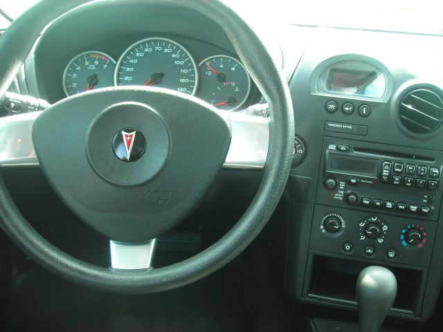 Pontiac Grand Prix 2007 photo 2