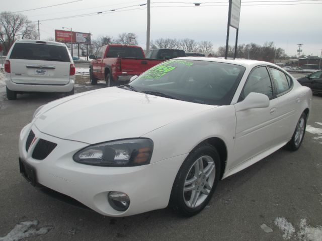 Pontiac Grand Prix 2007 photo 3