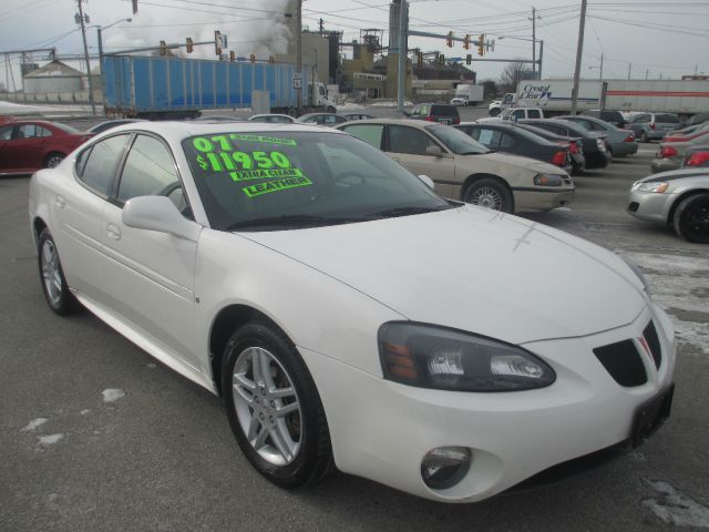 Pontiac Grand Prix 2007 photo 4