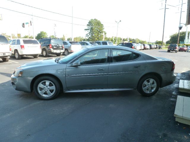 Pontiac Grand Prix 2008 photo 3