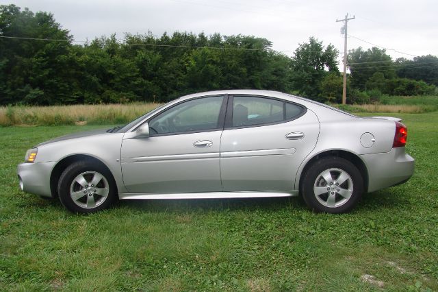 Pontiac Grand Prix 2008 photo 3