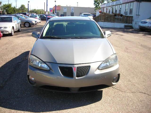 Pontiac Grand Prix 2008 photo 3