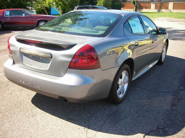 Pontiac Grand Prix 2008 photo 4