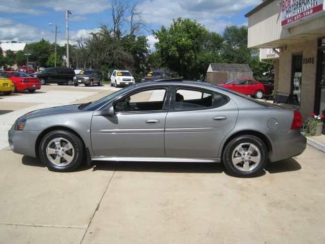 Pontiac Grand Prix 2008 photo 2