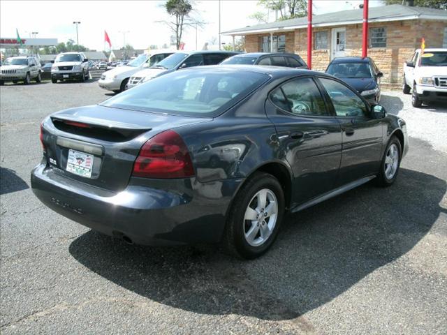 Pontiac Grand Prix 2008 photo 3