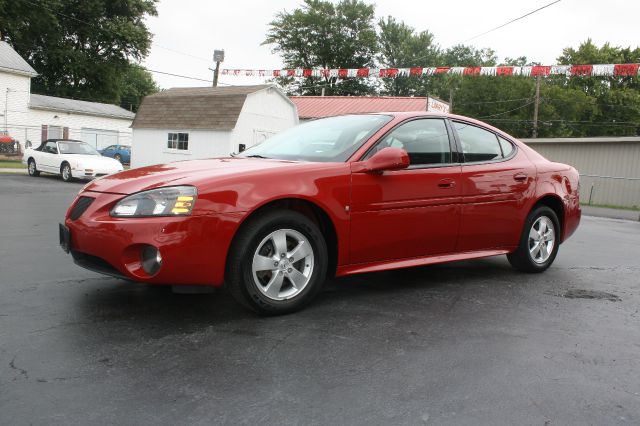 Pontiac Grand Prix 2008 photo 2