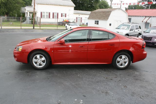 Pontiac Grand Prix 2008 photo 3