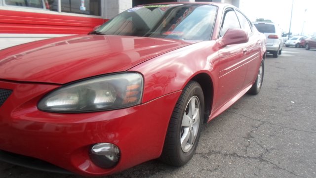 Pontiac Grand Prix 2008 photo 3