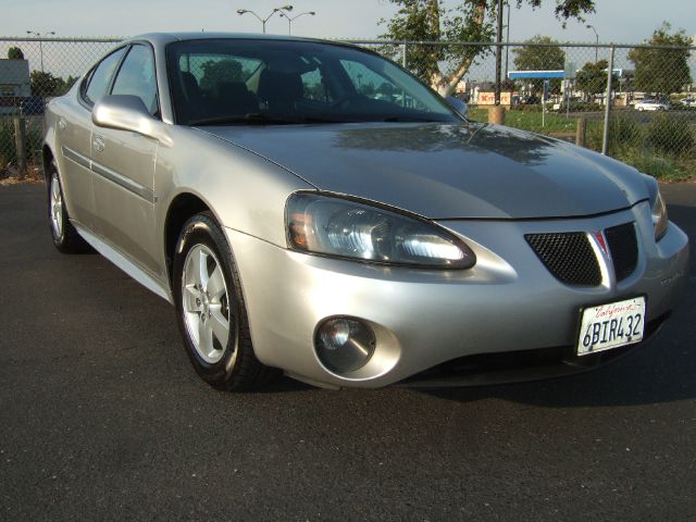 Pontiac Grand Prix 2008 photo 1