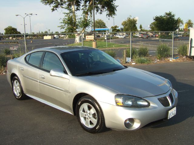 Pontiac Grand Prix 2008 photo 4