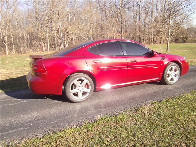 Pontiac Grand Prix 2008 photo 1