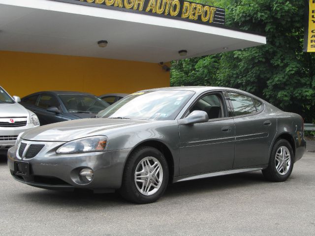 Pontiac Grand Prix 2008 photo 7