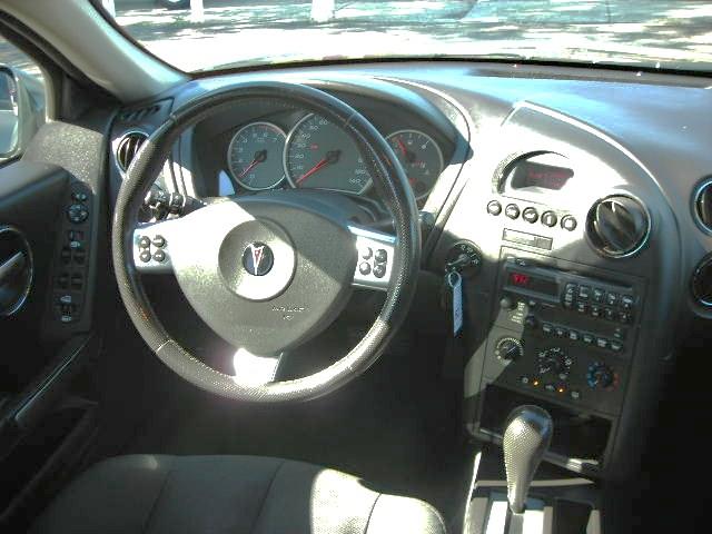 Pontiac Grand Prix 2008 photo 3