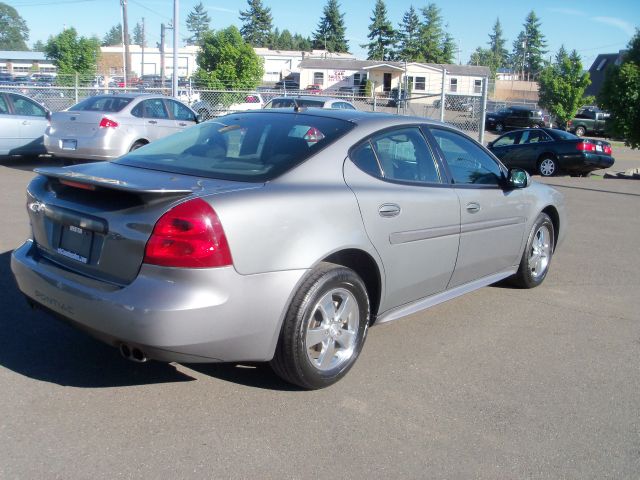 Pontiac Grand Prix 2008 photo 10