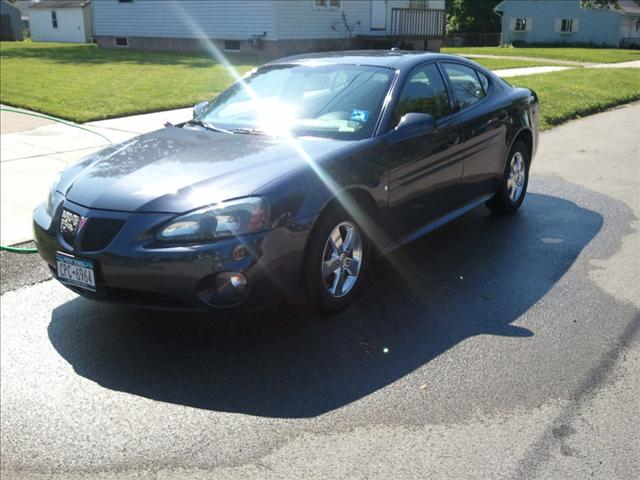 Pontiac Grand Prix 2008 photo 1