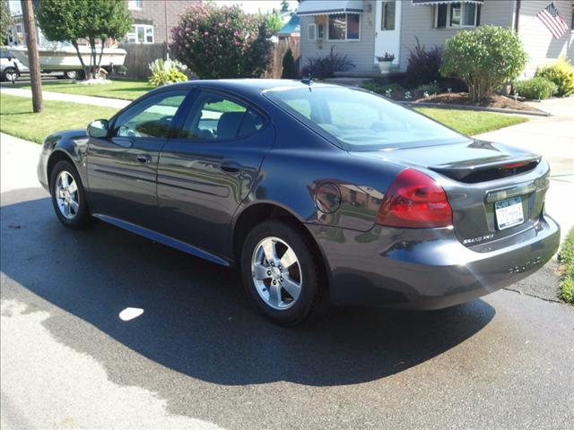 Pontiac Grand Prix 2008 photo 3