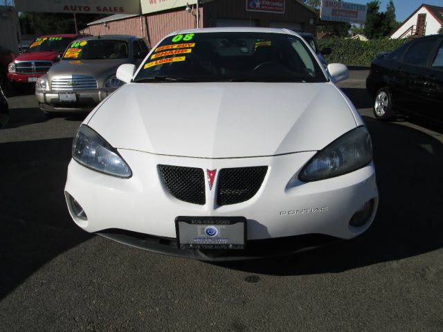 Pontiac Grand Prix 2008 photo 1