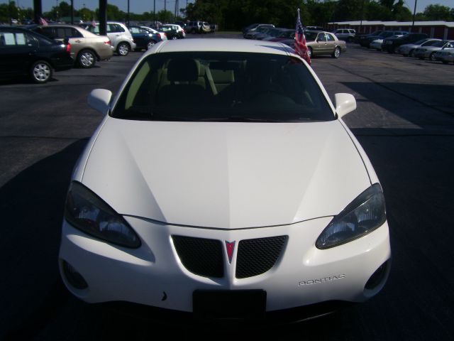 Pontiac Grand Prix 2008 photo 15