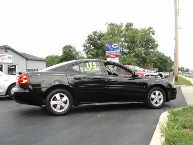 Pontiac Grand Prix 2008 photo 1