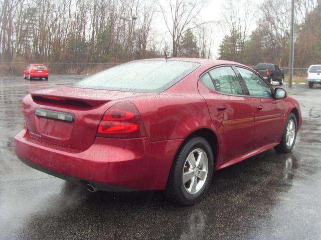 Pontiac Grand Prix 2008 photo 3