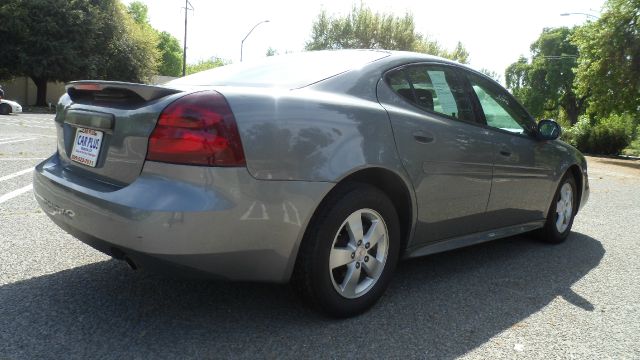 Pontiac Grand Prix 2008 photo 2