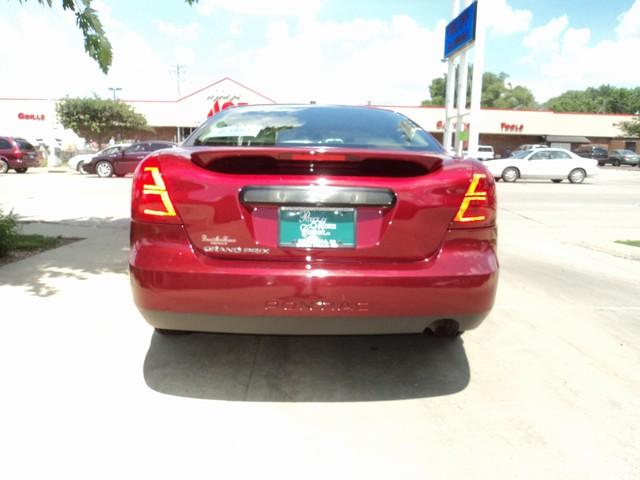 Pontiac Grand Prix 2008 photo 1