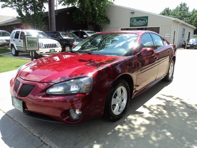 Pontiac Grand Prix 2008 photo 3