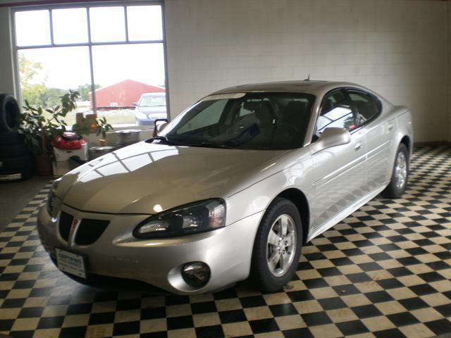 Pontiac Grand Prix 2008 photo 1