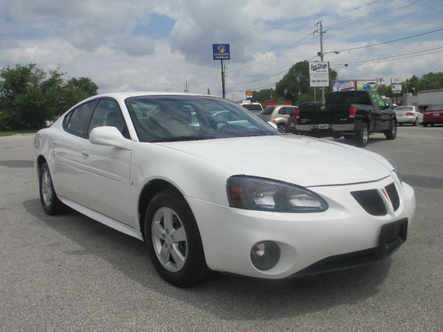 Pontiac Grand Prix 2008 photo 15