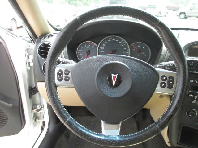 Pontiac Grand Prix 2008 photo 3