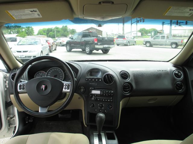 Pontiac Grand Prix 2008 photo 6