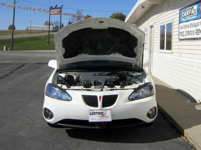 Pontiac Grand Prix 2008 photo 5