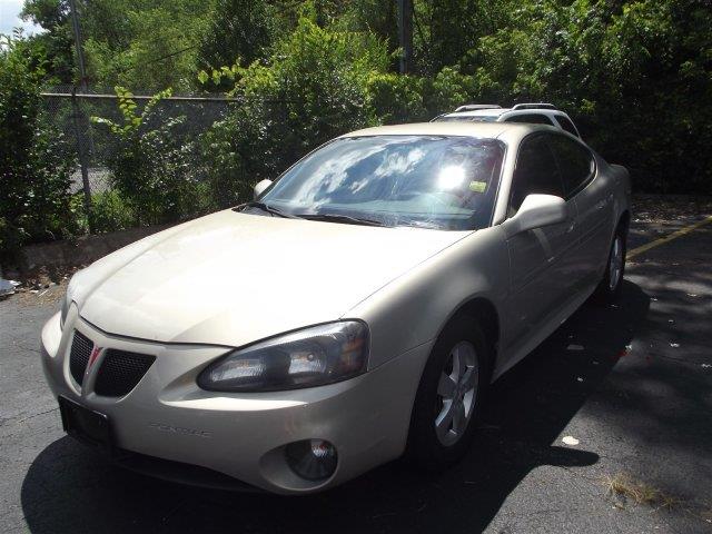 Pontiac Grand Prix 2008 photo 1