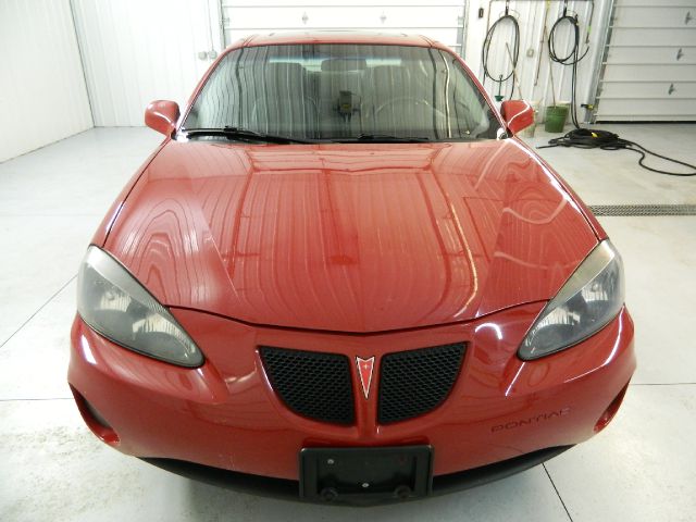 Pontiac Grand Prix 2008 photo 2