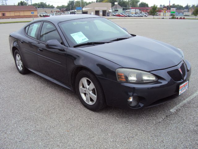 Pontiac Grand Prix 2008 photo 4