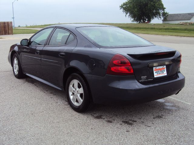 Pontiac Grand Prix 2008 photo 9