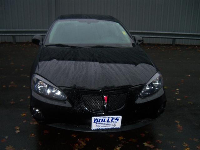 Pontiac Grand Prix 2008 photo 2