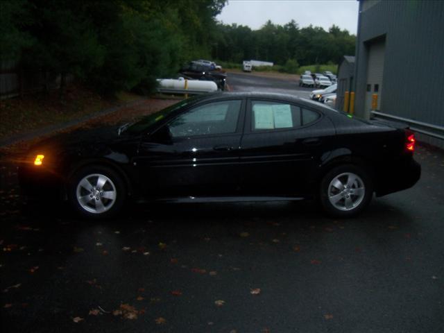 Pontiac Grand Prix 2008 photo 3