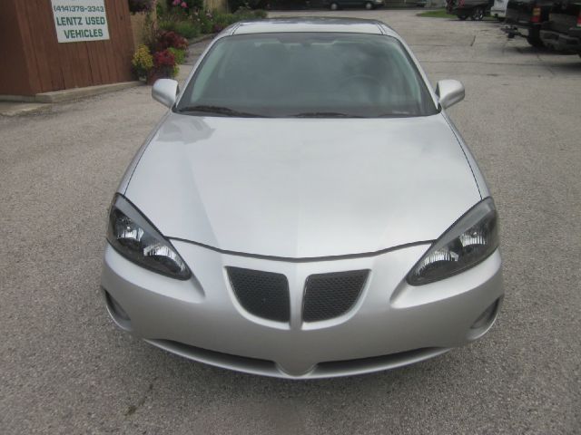 Pontiac Grand Prix 2008 photo 2